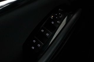 Mazda 3 2.0 Zenith-X