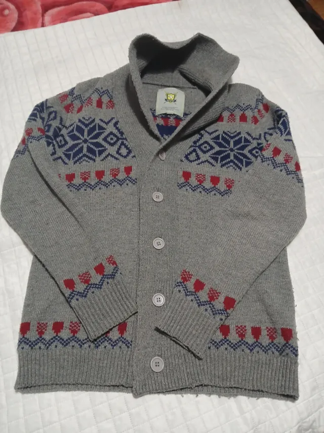 Chaqueta de punto gris con estampado