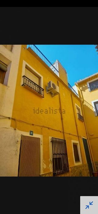 Casa adosada en alquiler en Férez