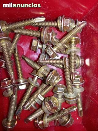 Tornillos de suelo de 600