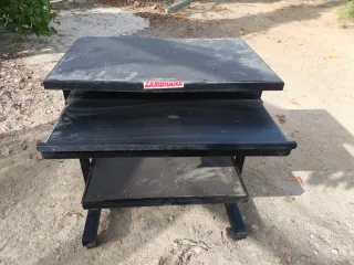 Mesa de ordenador metálica 