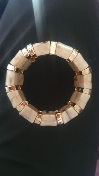 Pulsera Beige y Dorada