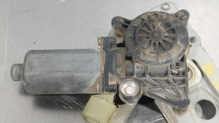 ELEVALUNAS DELANTERO DERECHO MERCEDES-BENZ CLASE