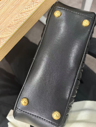 Miu Miu Bolsa Bowling Matelassé Preta