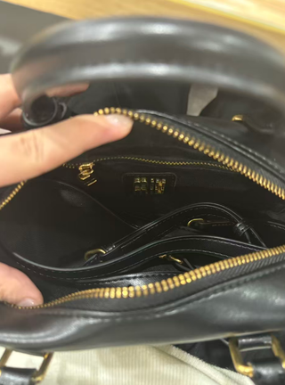 Miu Miu Bolsa Bowling Matelassé Preta