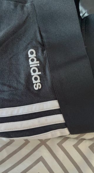 Mallas Adidas rayas blancas