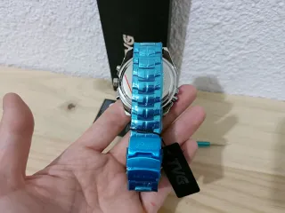Reloj TVG plateado