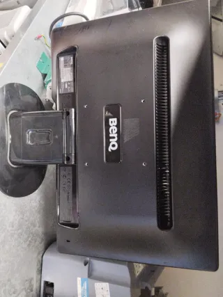 Monitor PC Nero benq
Attacco VGA
19 pollici