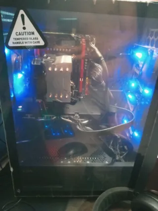 Ordenador Gaming AMD RX580 8GB - 16 GB RAM - 1080p