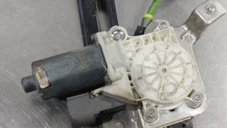ELEVALUNAS DELANTERO DERECHO BMW SERIE 3 COMPACTO