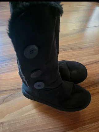 Botas negras cómodas y calentitas