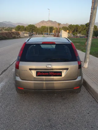 Ford Fiesta 2004
