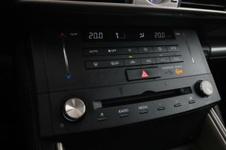 Lexus IS 300h F SPORT