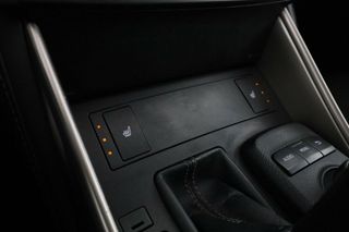 Lexus IS 300h F SPORT