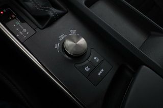 Lexus IS 300h F SPORT