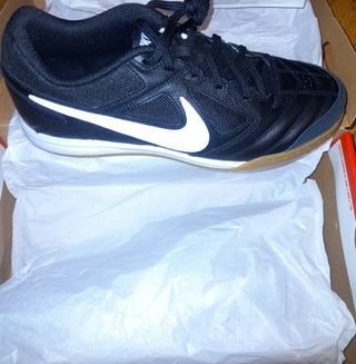 Zapatilla Nike Talla 41 Negra y Blanca