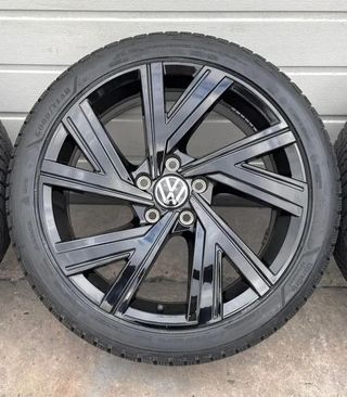 LLANTAS ORIGINALES GOLF 8 GTI BERGAMO 18 PULGADAS 