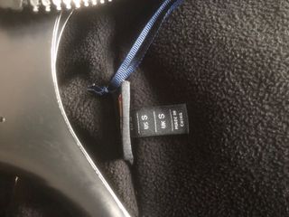 Cazadora Ellesse Negra tal s , casi no se ha usado