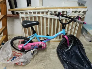 Bicicleta infantil 14 Btwin azul y rosa
