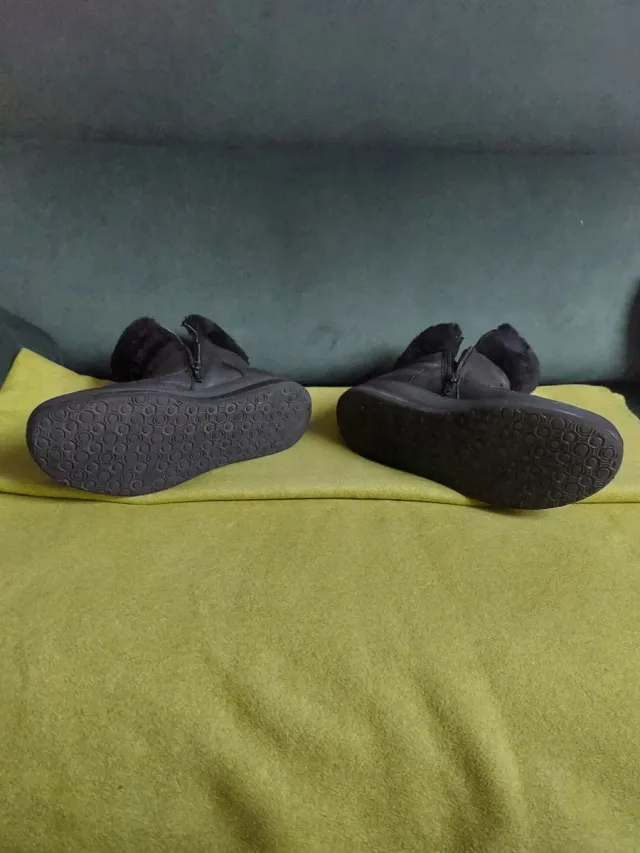 Botas de mujer negras con pelo