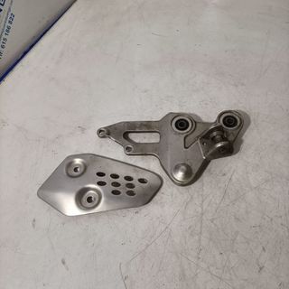 Soporte estribera derecha Yamaha MT 07 2017