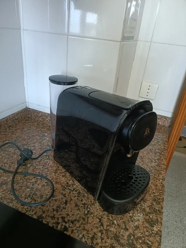 Cafetera Philips L'OR Barista Negra, solo se uso.
