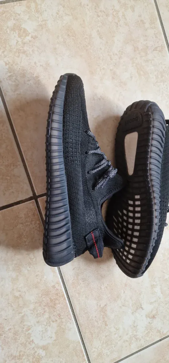 Scarpe Adidas Yeezy 350 V2