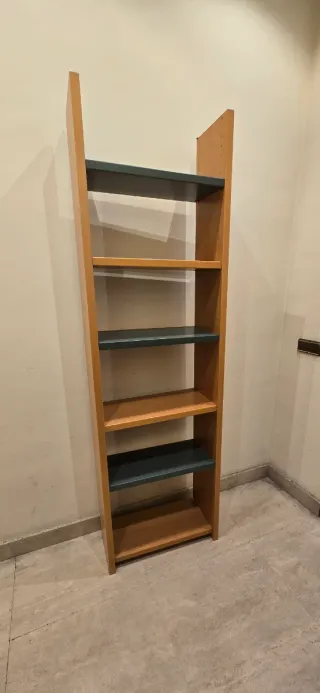 Libreria in pino massiccio