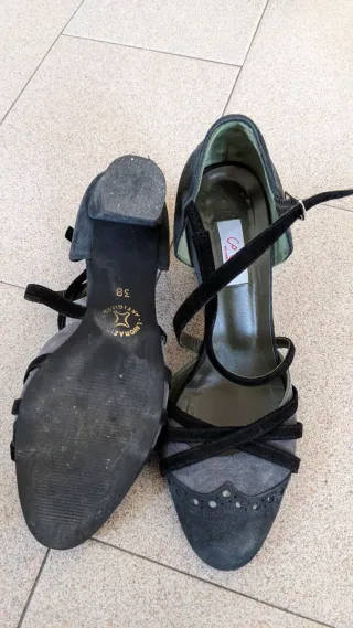 Scarpe con tacco nere e grigie