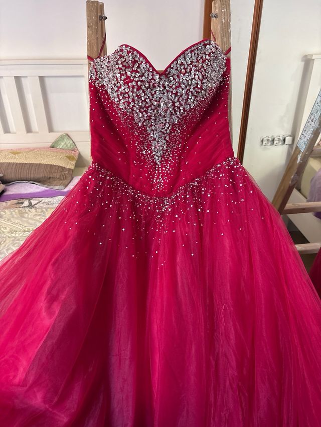 Vestido de Quinceañera Rojo y Plateado
