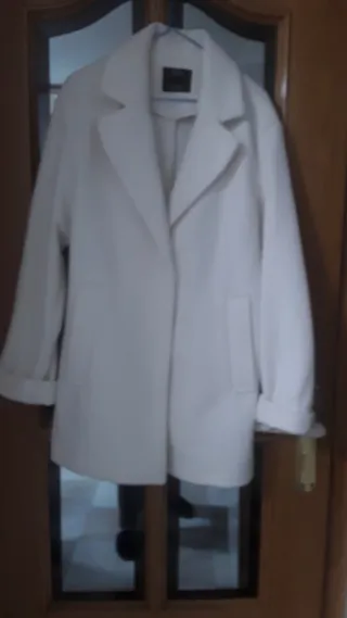 Abrigo blanco mujer