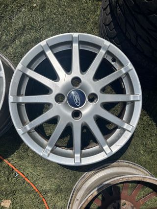 2 Llantas Ford Fiesta