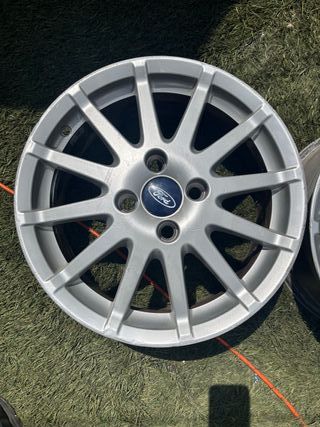 2 Llantas Ford Fiesta