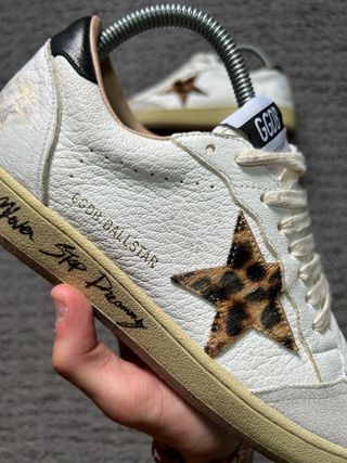 Golden Goose Ballstar Blancas con Animal Print