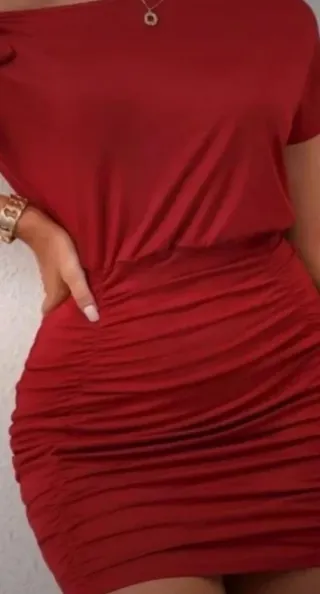 Lote de zapatos y vestido .S
Zapatos talla 38 