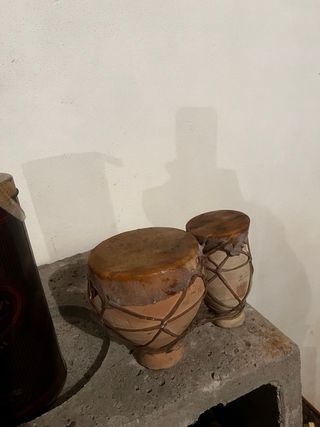 Bongo in terracotta and leather