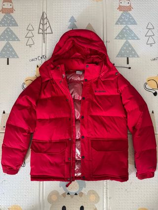 Abrigo Columbia Rojo Plumas