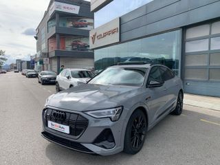 AUDI E-TRON Black line 55 quattro