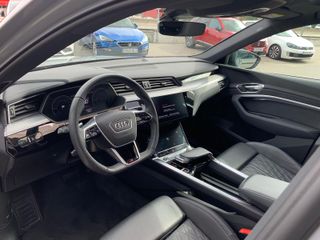 AUDI E-TRON Black line 55 quattro