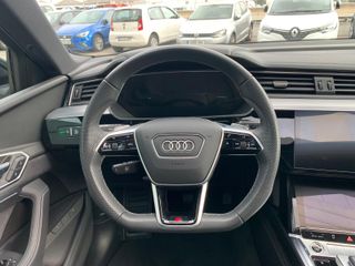 AUDI E-TRON Black line 55 quattro