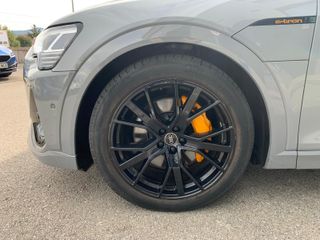 AUDI E-TRON Black line 55 quattro
