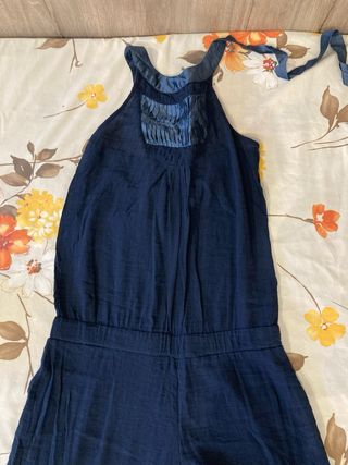 Mono largo azul con detalles