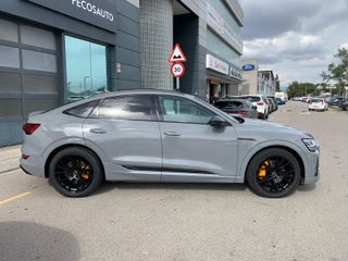AUDI E-TRON Black line 55 quattro