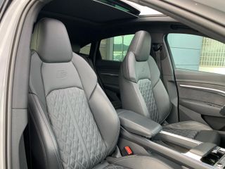 AUDI E-TRON Black line 55 quattro