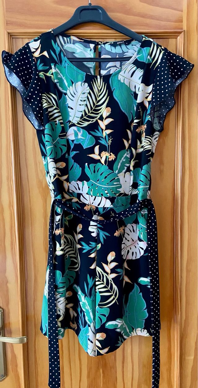 Vestido Only estampado hojas y lunares