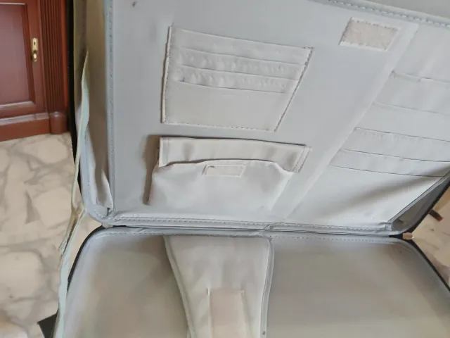 Funda portátil negra