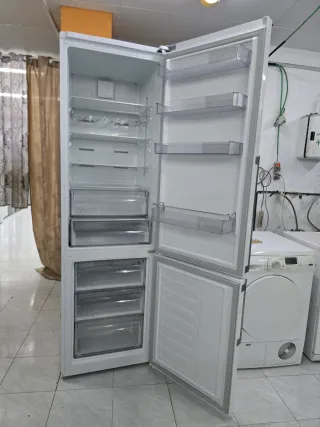 Nevera Grundig No Frost Blanca