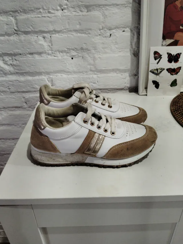 Zapatillas Mujer Blancas y Doradas