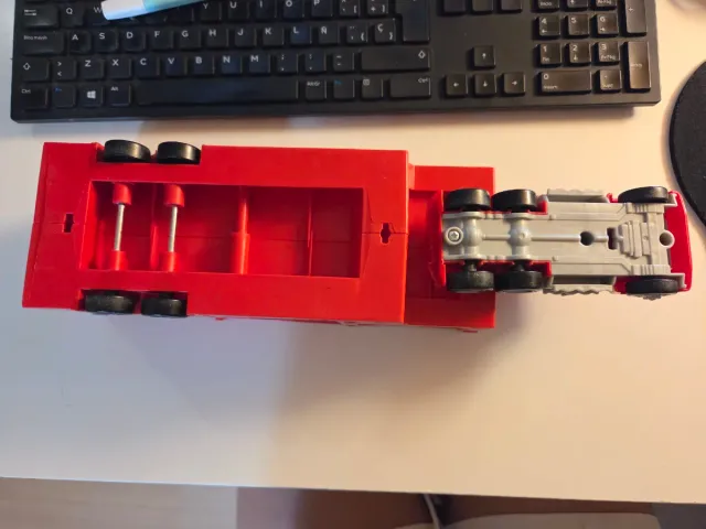 Camión Mack Cars Transporte Rayo McQueen