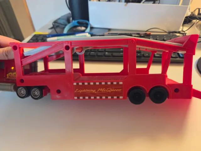 Camión Mack Cars Transporte Rayo McQueen